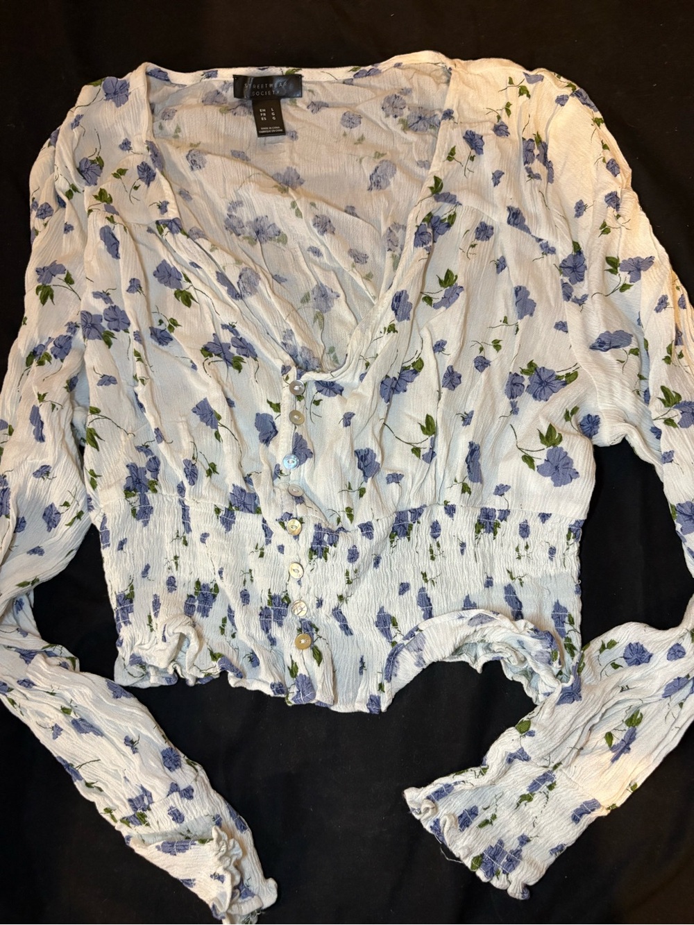 Women’s White Floral Button-Front Crop top